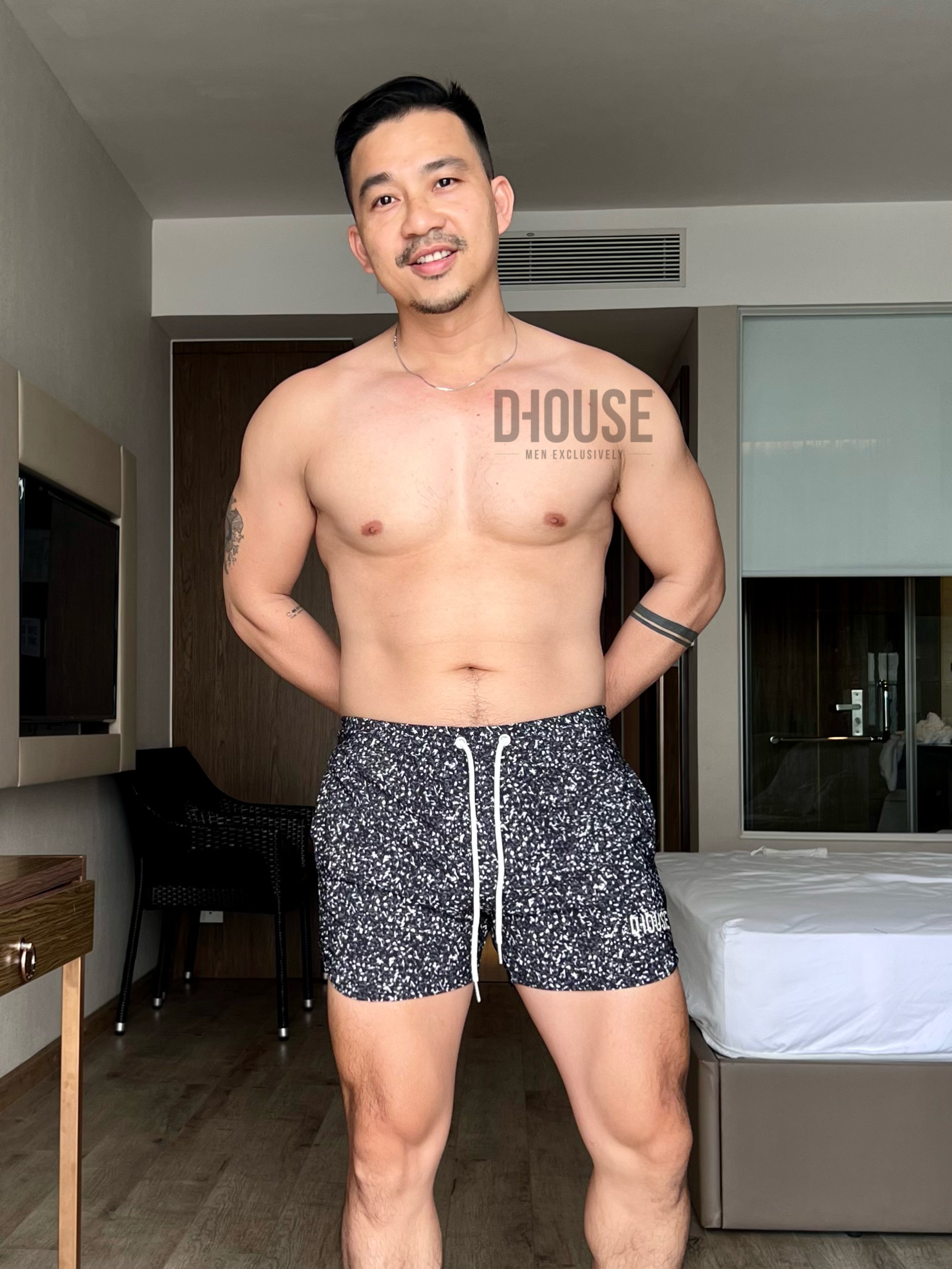QUẦN ĐÙI ĐA NĂNG CHẤM ĐEN TRẮNG- QD183